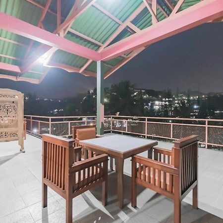 Reddoorz Plus At Hotel Griya Astoeti Bogor Exteriör bild